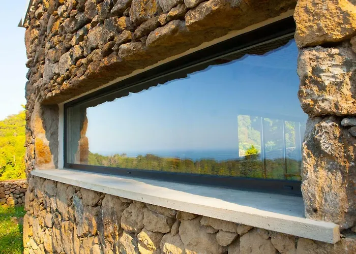 Caparica Azores Biscoitos (Terceira)